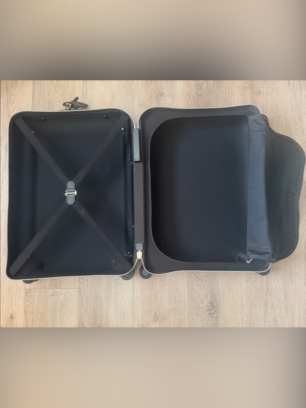 Louis Vuitton Black & Tan Horizon 55 Suitcase - Picture 3 of 3